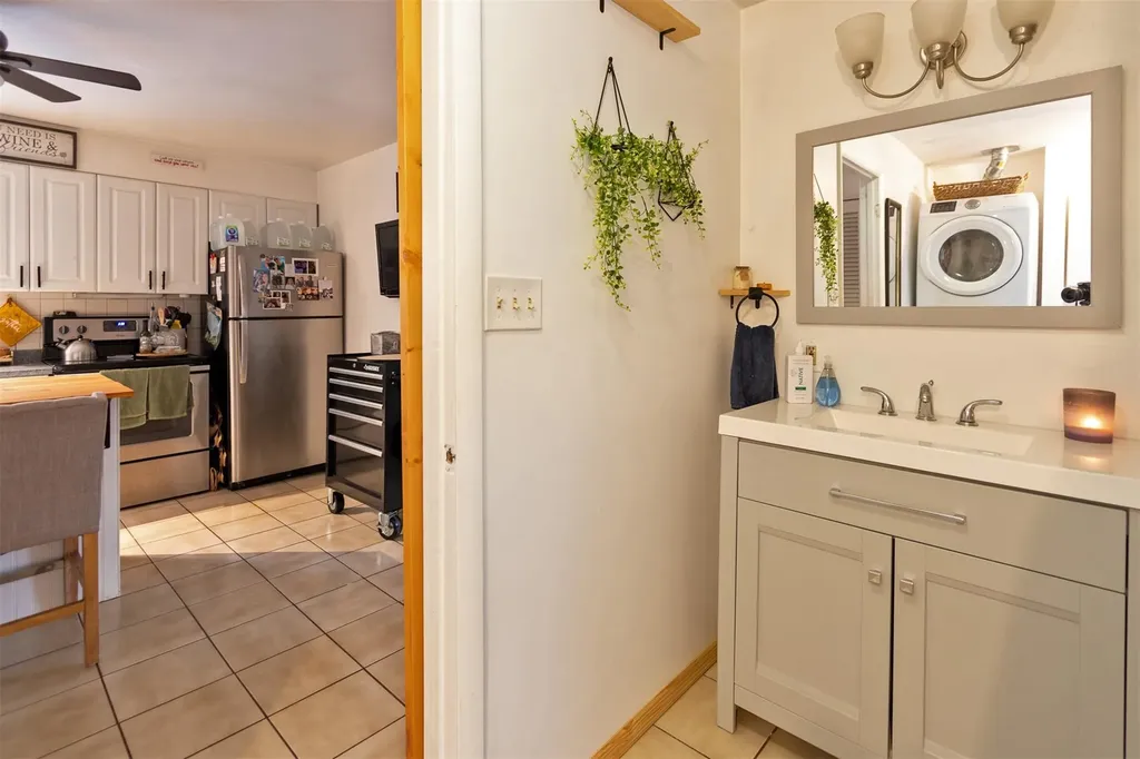 52 Netherwood Plaza Salt Point NY 12578