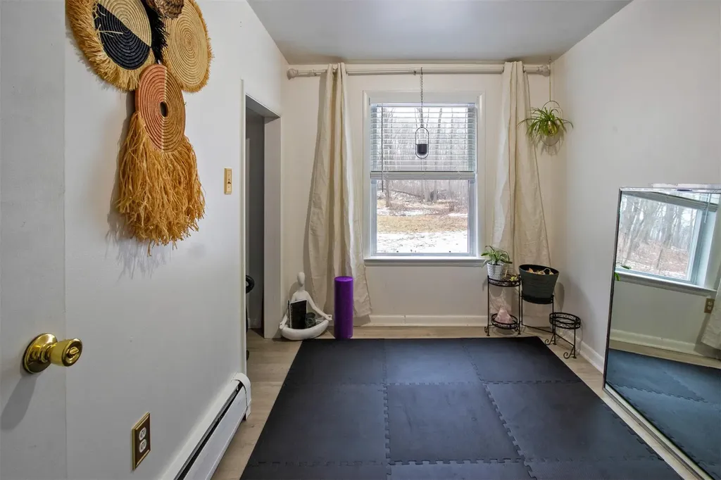 52 Netherwood Plaza Salt Point NY 12578