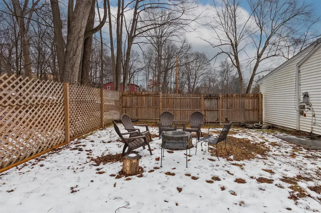 52 Netherwood Plaza Salt Point NY 12578