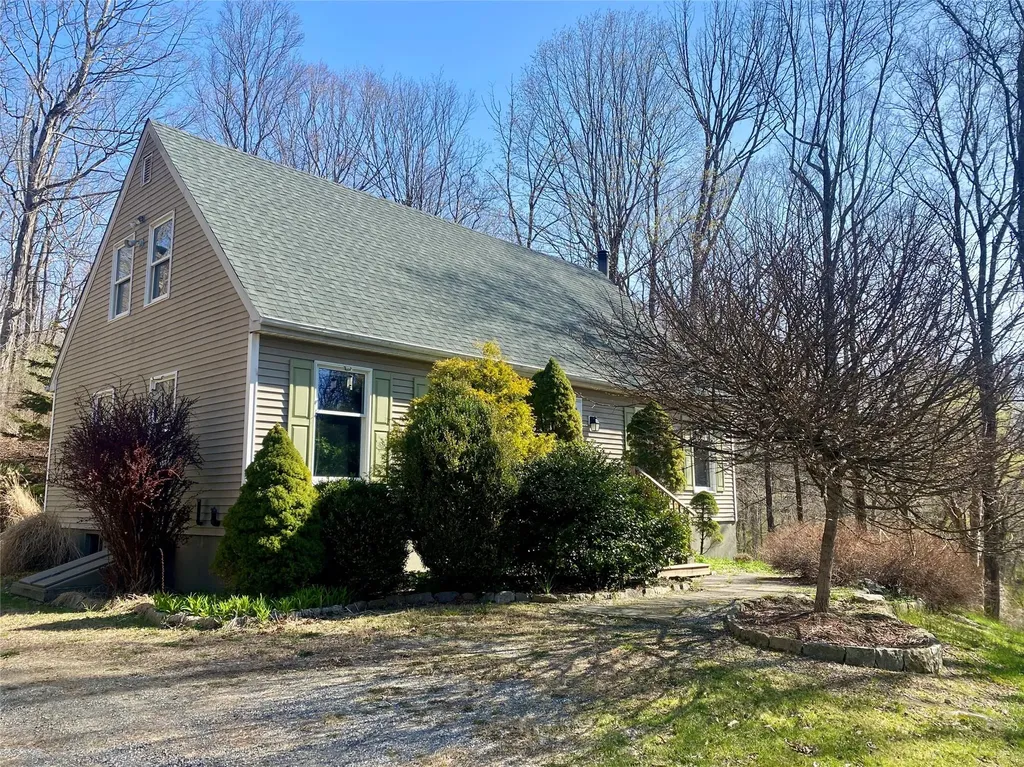 40 Cedar Lane Pawling NY 12564