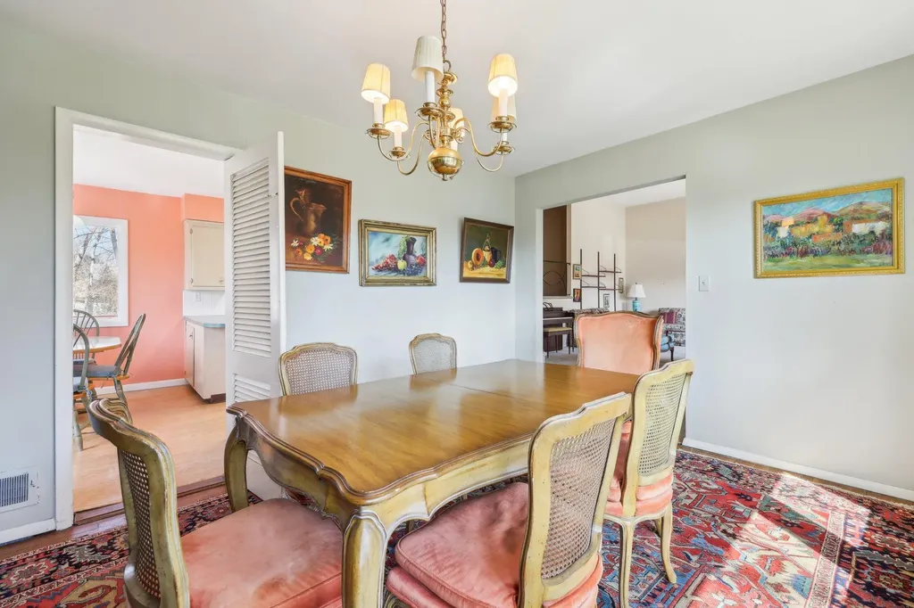 37 Mohegan Lane Rye Brook NY 10573