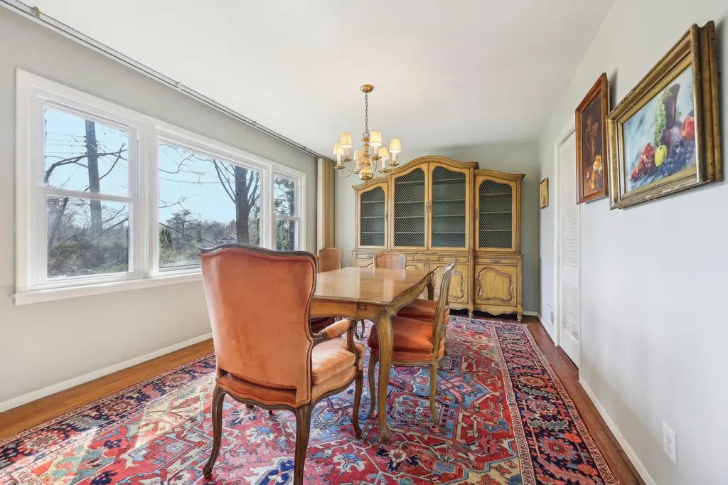 37 Mohegan Lane Rye Brook NY 10573