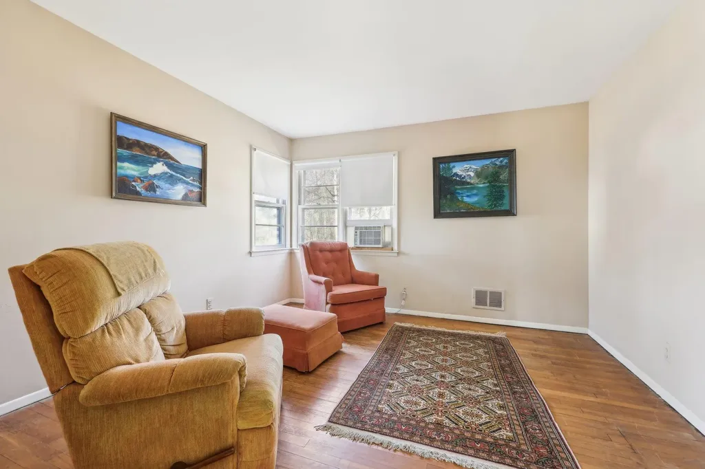 37 Mohegan Lane Rye Brook NY 10573