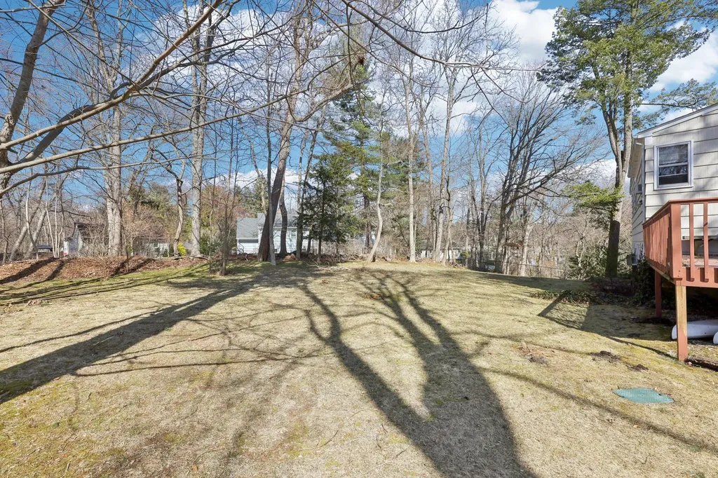 37 Mohegan Lane Rye Brook NY 10573