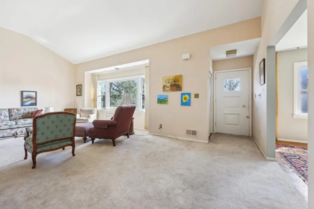 37 Mohegan Lane Rye Brook NY 10573