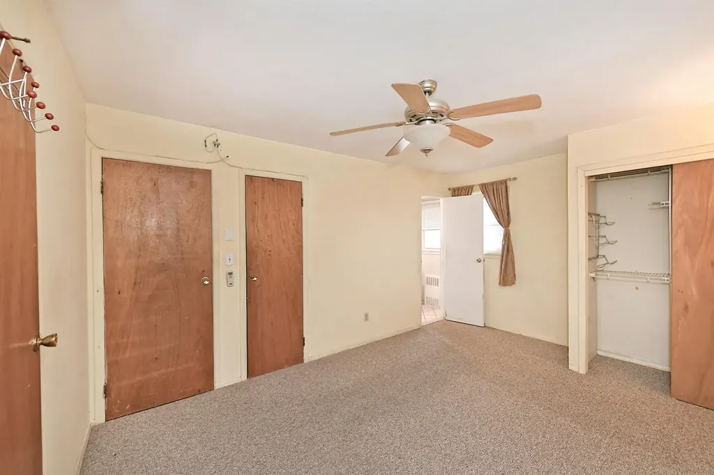 103 Cedar Drive W Plainview NY 11803