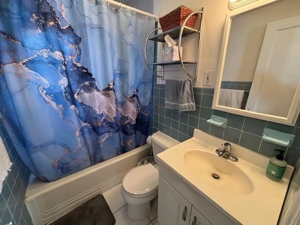 237 Keller Avenue Elmont NY 11003