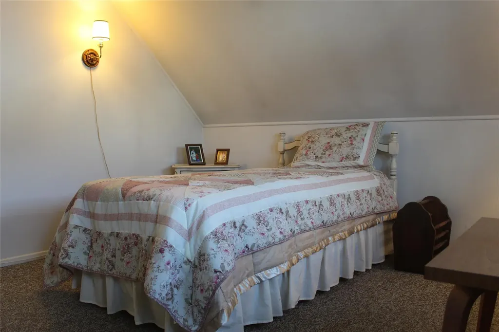 33 Deep Lane Wantagh NY 11793