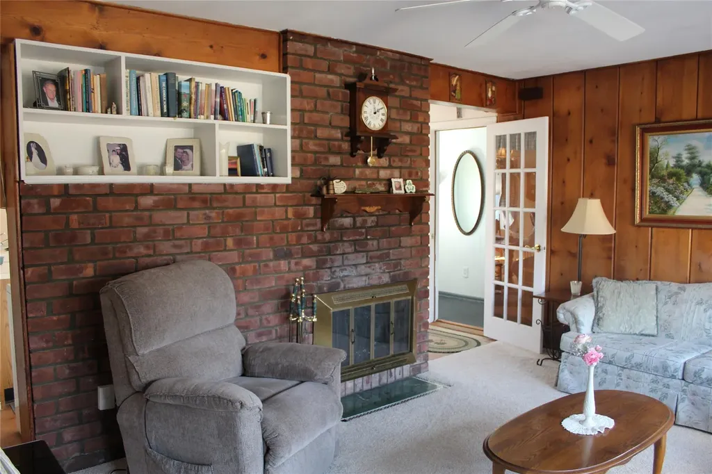 33 Deep Lane Wantagh NY 11793