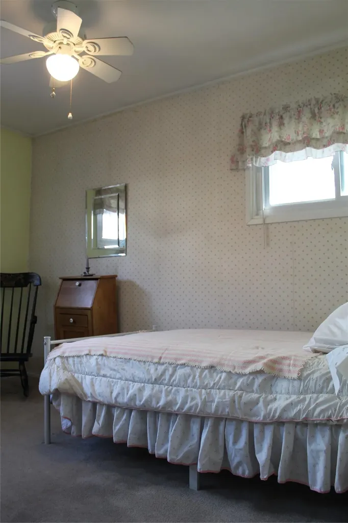 33 Deep Lane Wantagh NY 11793