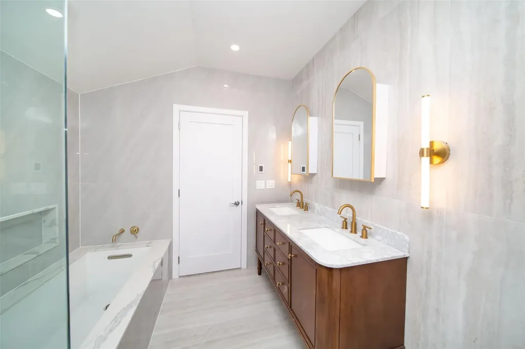 6960 Caldwell Avenue Maspeth NY 11378