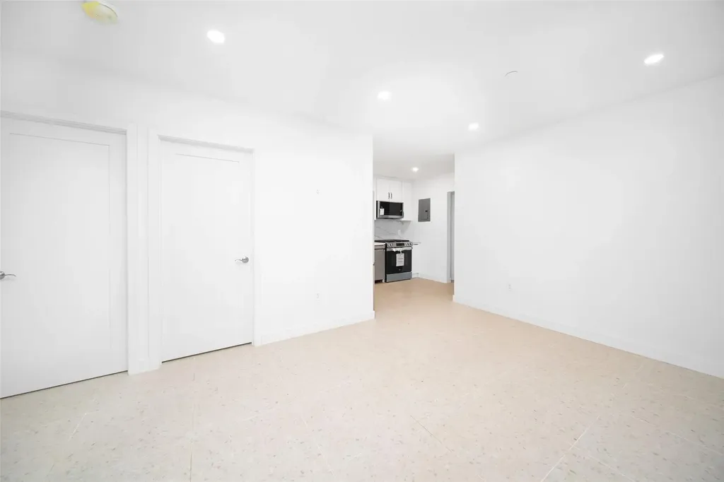 6960 Caldwell Avenue Maspeth NY 11378