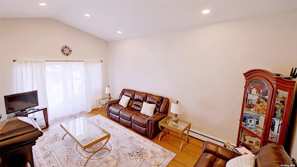 301 Barr Avenue Woodmere NY 11598