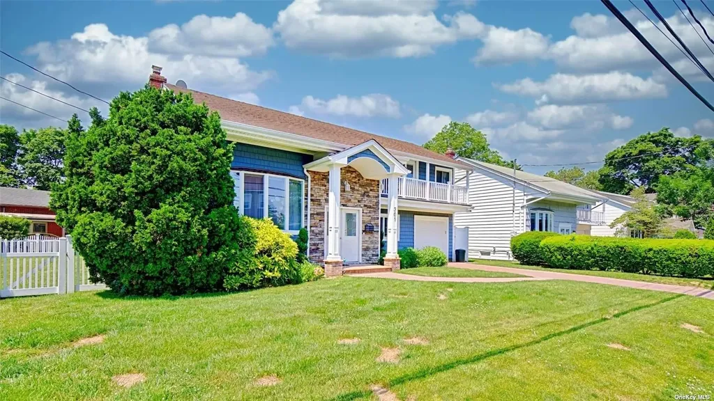 301 Barr Avenue Woodmere NY 11598
