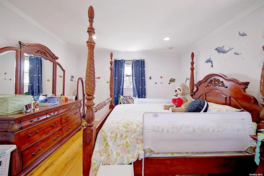 301 Barr Avenue Woodmere NY 11598