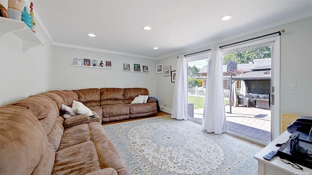 301 Barr Avenue Woodmere NY 11598
