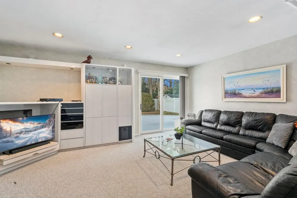 11 White Cliff Lane Nesconset NY 11767