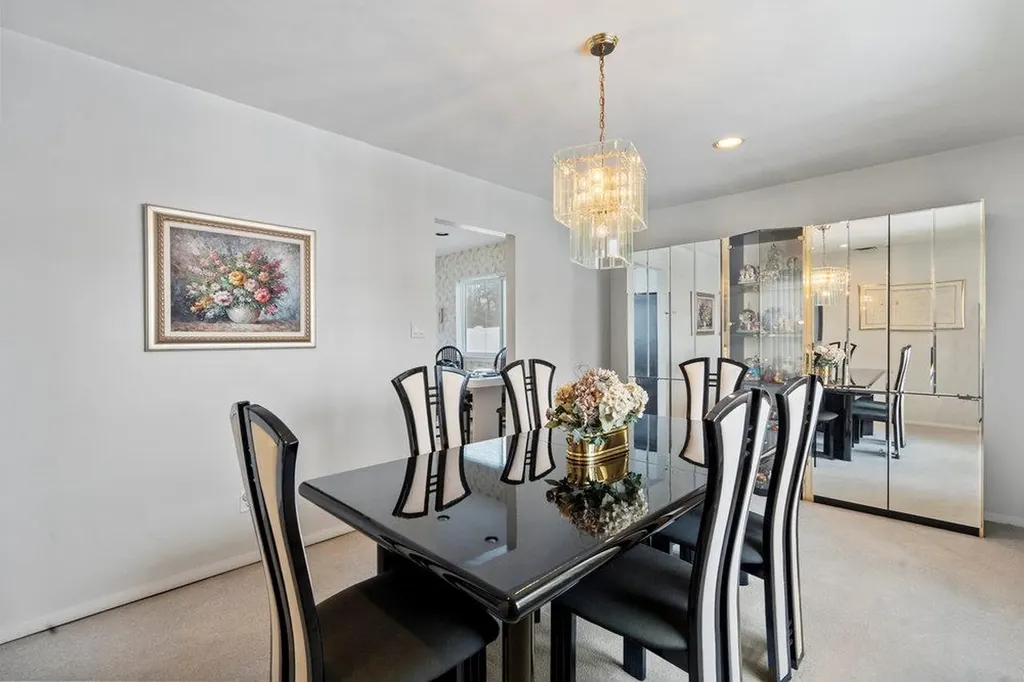 11 White Cliff Lane Nesconset NY 11767