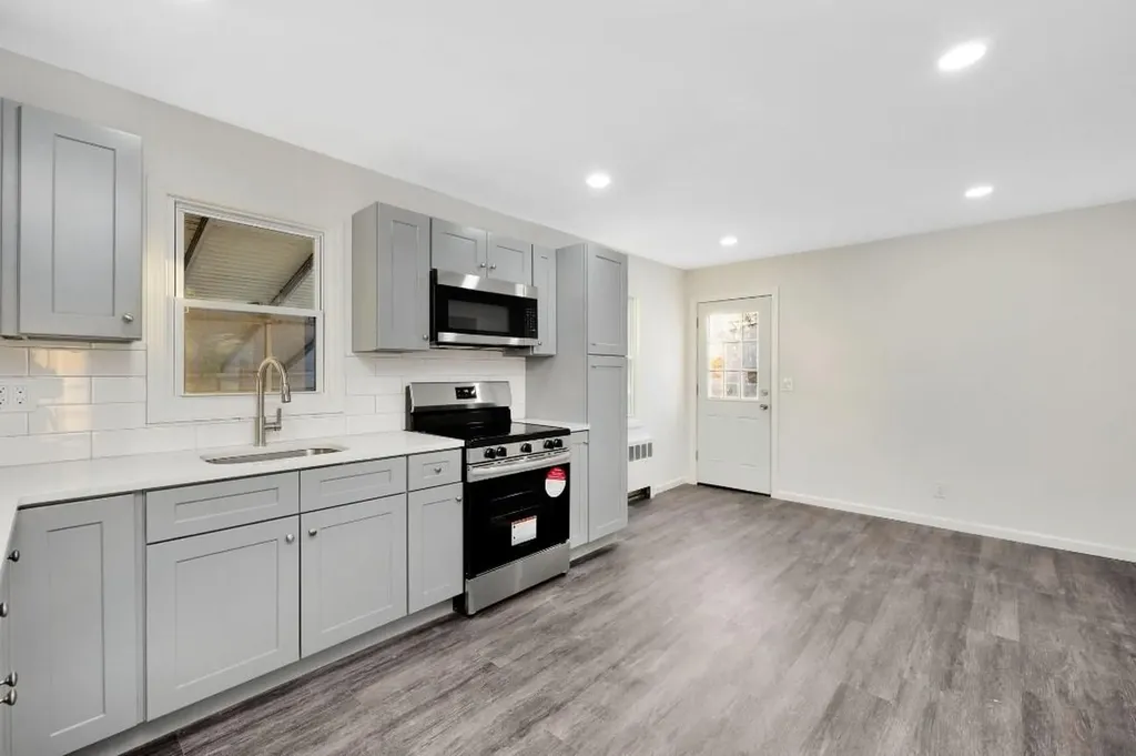 14 Neptune Avenue West Babylon NY 11704