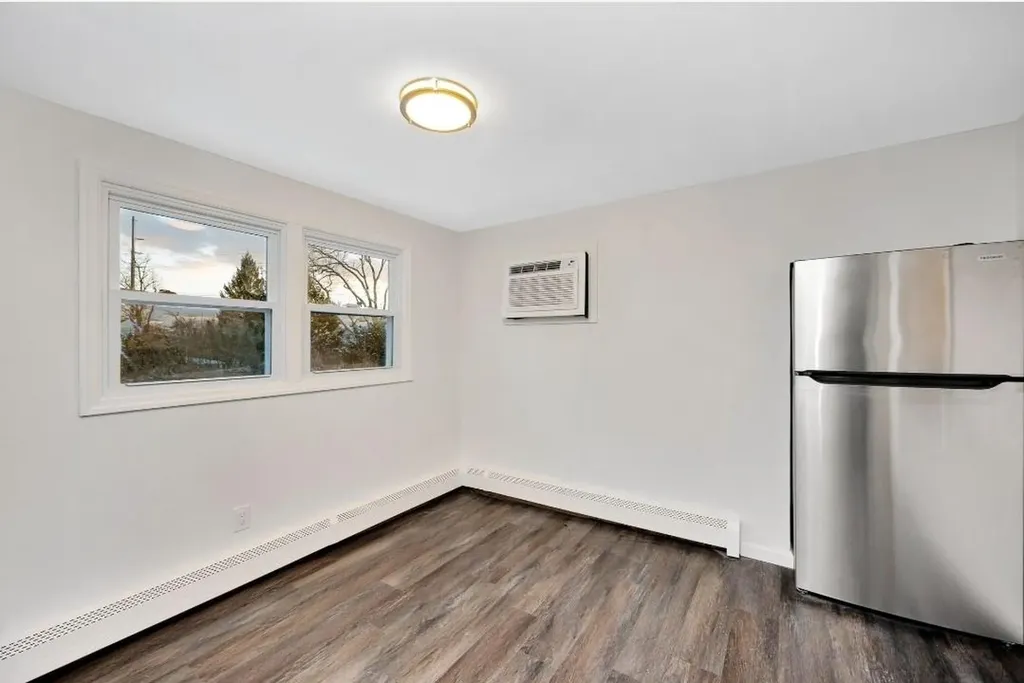 14 Neptune Avenue West Babylon NY 11704