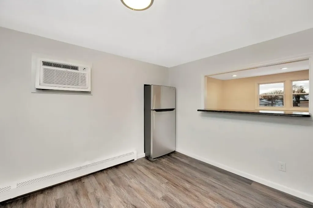 14 Neptune Avenue West Babylon NY 11704