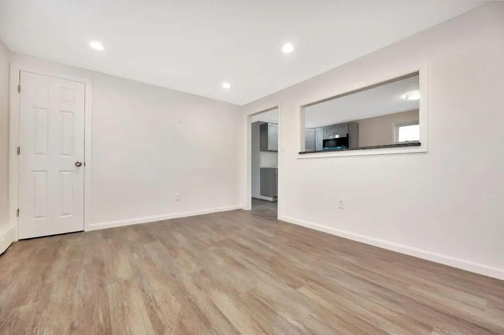 14 Neptune Avenue West Babylon NY 11704