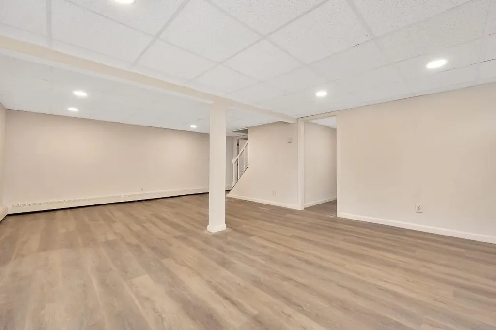 14 Neptune Avenue West Babylon NY 11704