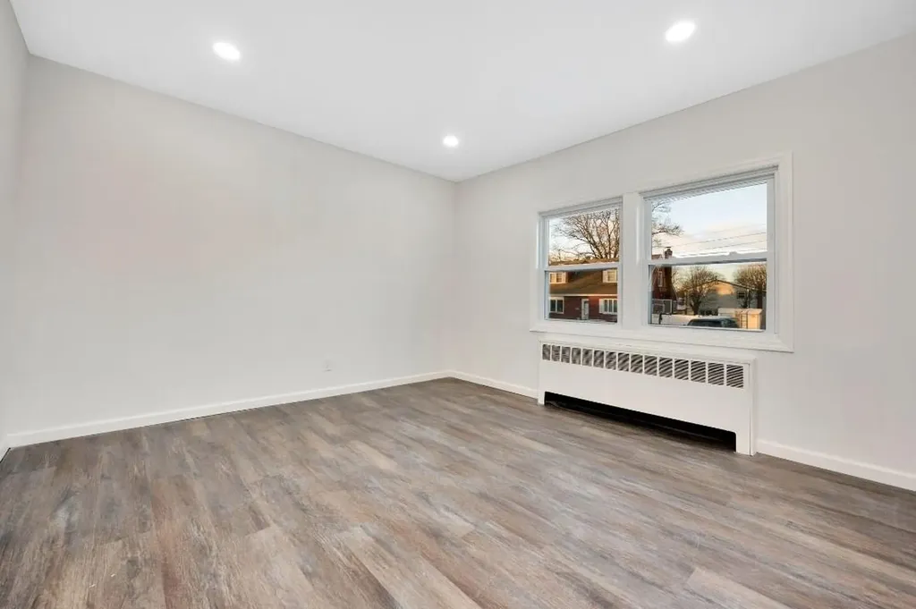 14 Neptune Avenue West Babylon NY 11704