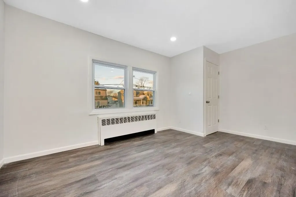 14 Neptune Avenue West Babylon NY 11704