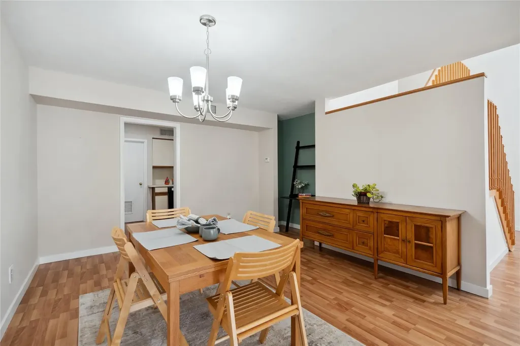 30 Doral Lane Bay Shore NY 11706