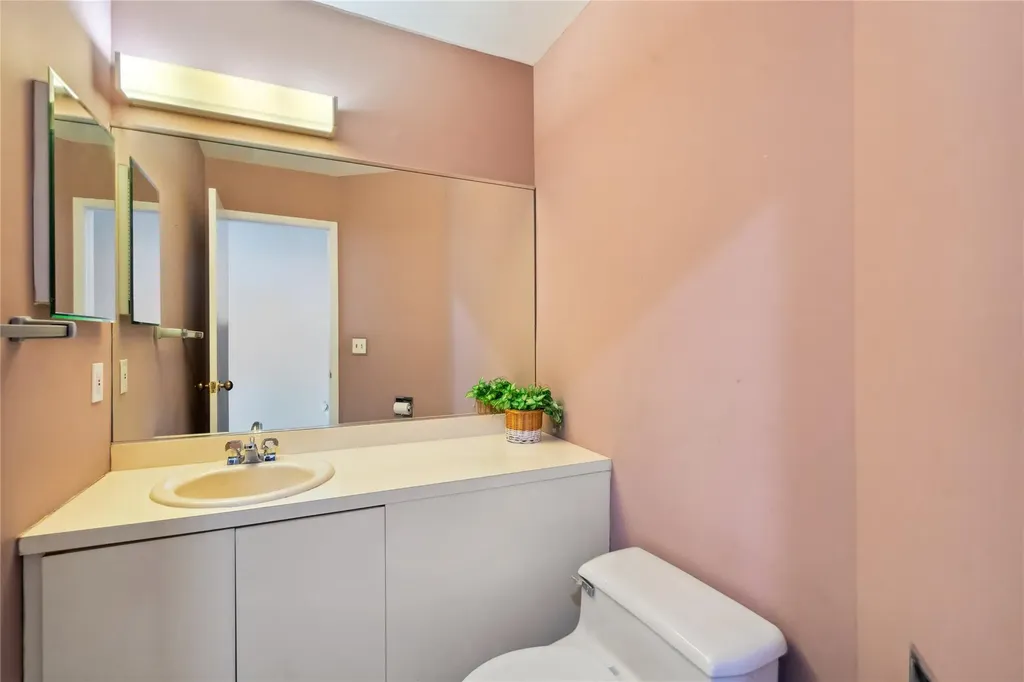 30 Doral Lane Bay Shore NY 11706