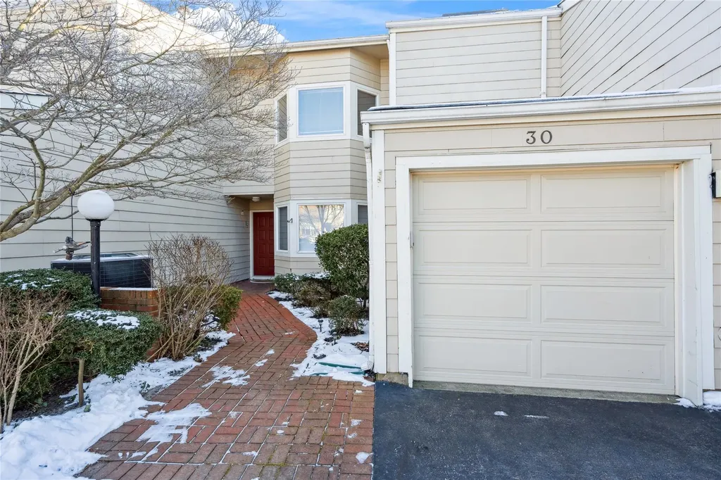 30 Doral Lane Bay Shore NY 11706