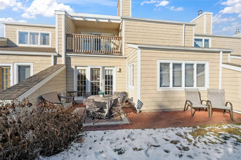 30 Doral Lane Bay Shore NY 11706