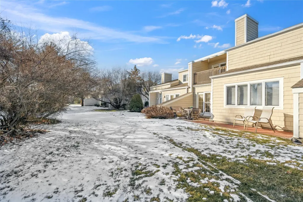 30 Doral Lane Bay Shore NY 11706