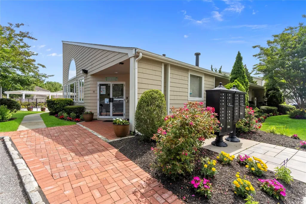 30 Doral Lane Bay Shore NY 11706