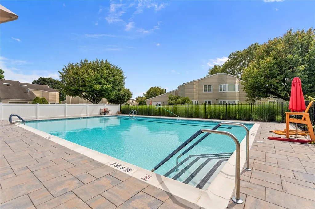 30 Doral Lane Bay Shore NY 11706