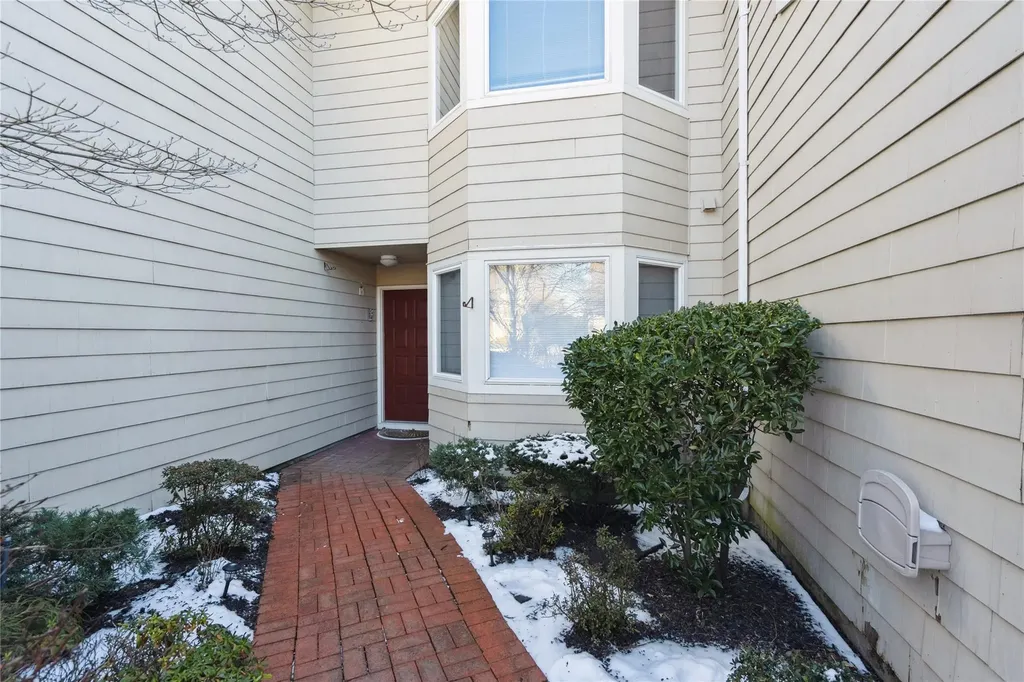 30 Doral Lane Bay Shore NY 11706