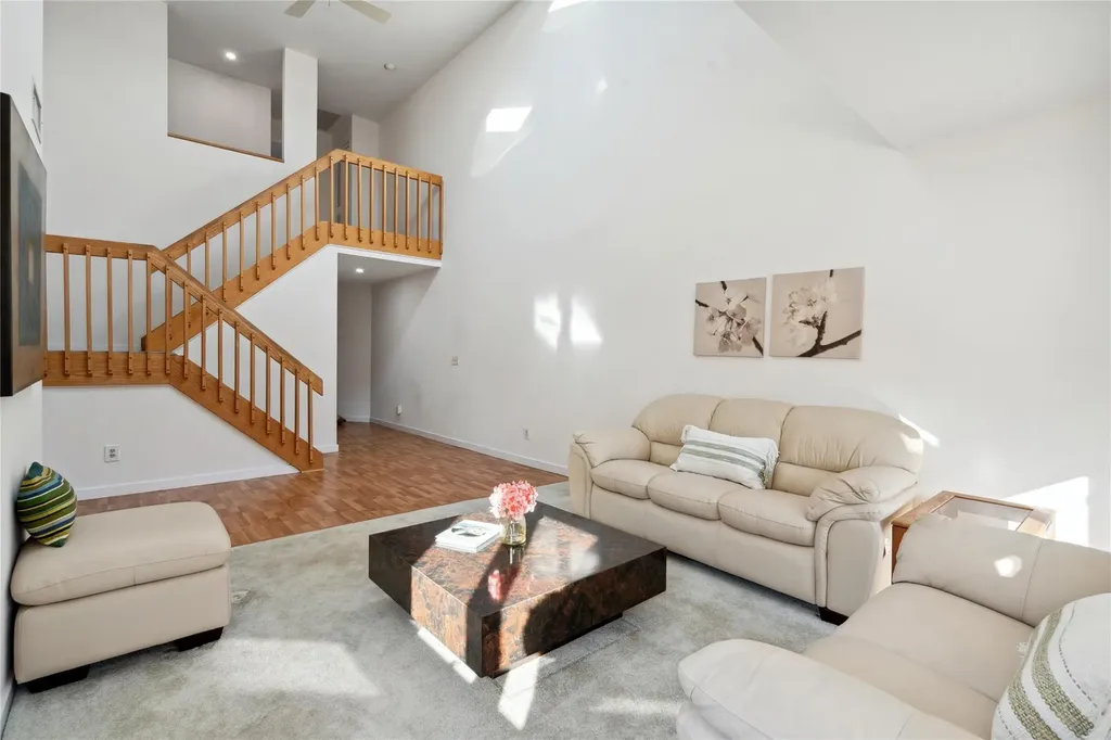 30 Doral Lane Bay Shore NY 11706