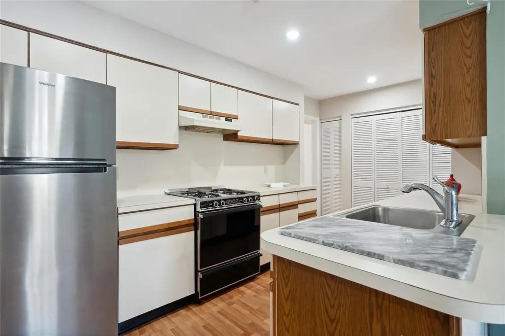 30 Doral Lane Bay Shore NY 11706