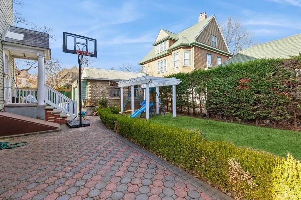 1205 Beverley Road Brooklyn NY 11218