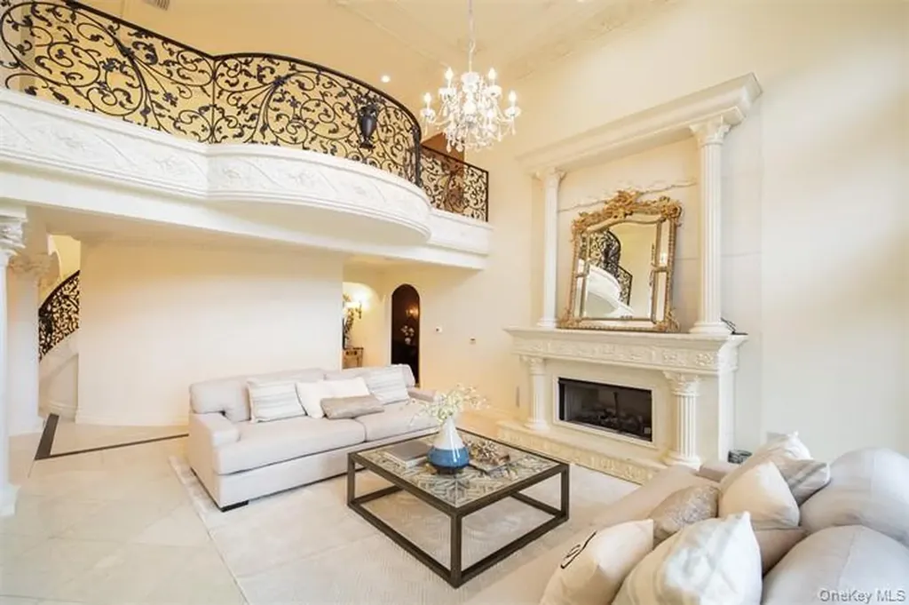 150 Crabapple Road Manhasset NY 11030