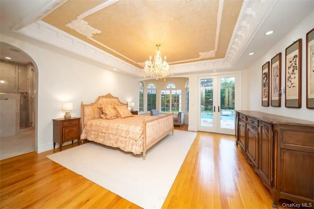 150 Crabapple Road Manhasset NY 11030