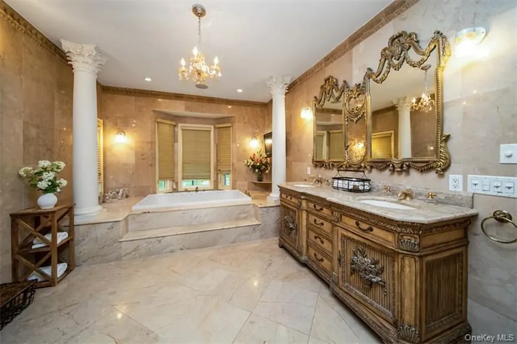 150 Crabapple Road Manhasset NY 11030