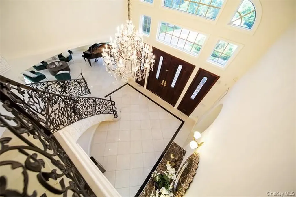 150 Crabapple Road Manhasset NY 11030
