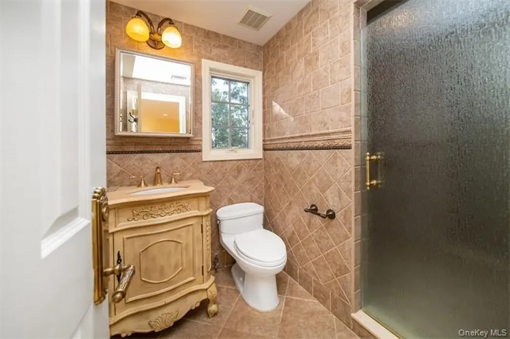 150 Crabapple Road Manhasset NY 11030