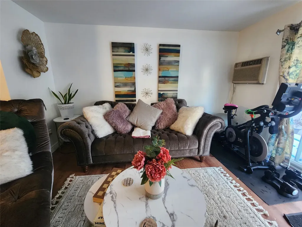 94 Halgren Crescent Haverstraw NY 10927