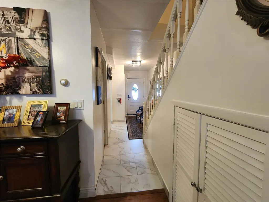 94 Halgren Crescent Haverstraw NY 10927