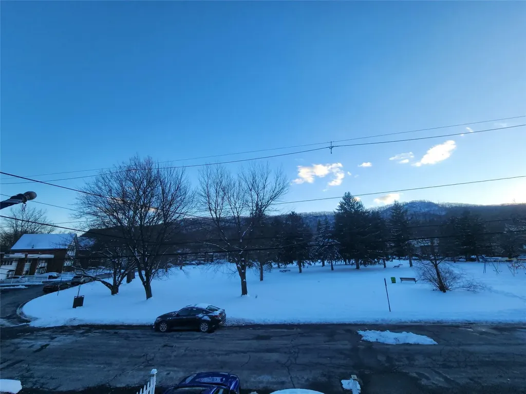 94 Halgren Crescent Haverstraw NY 10927