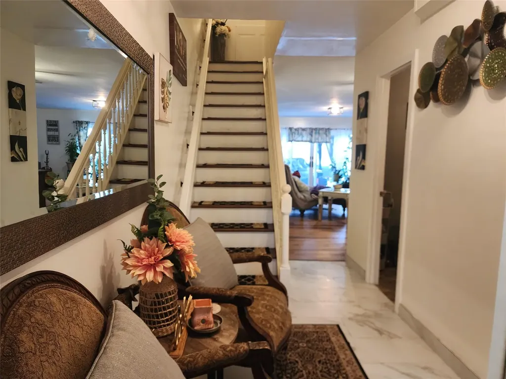 94 Halgren Crescent Haverstraw NY 10927