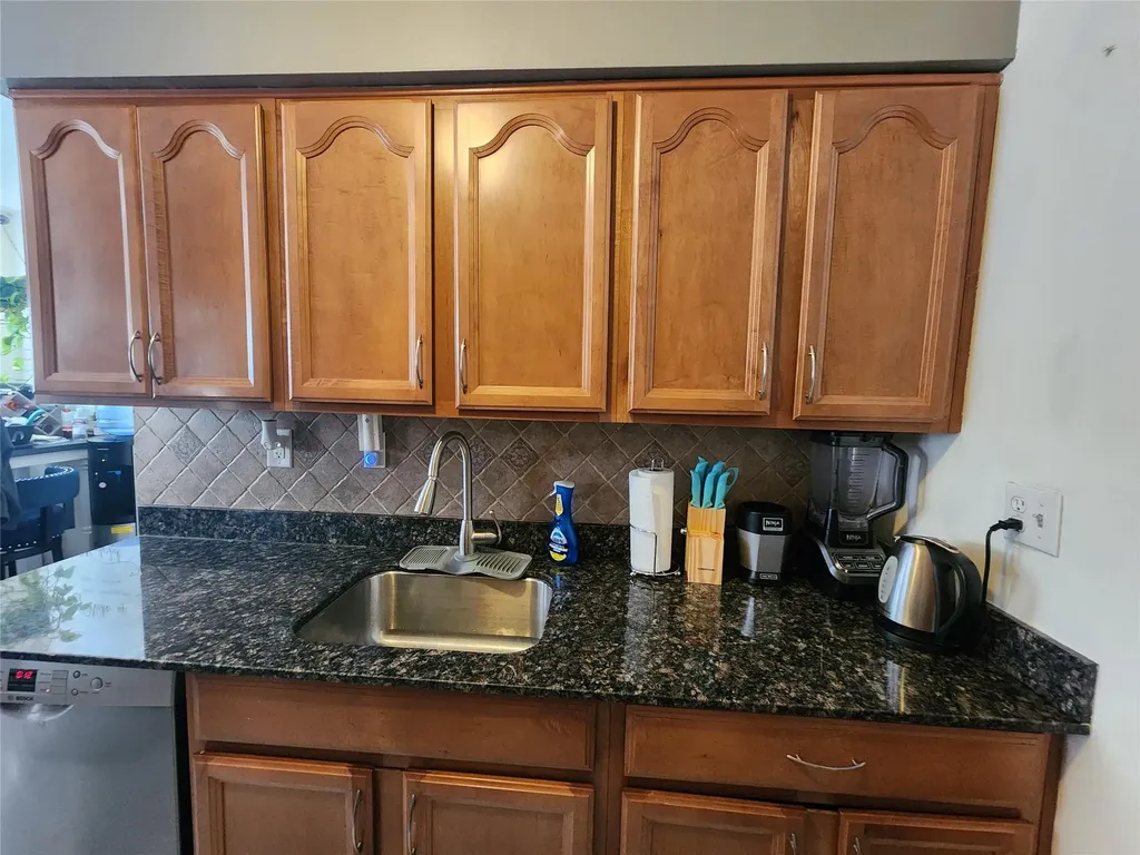 94 Halgren Crescent Haverstraw NY 10927
